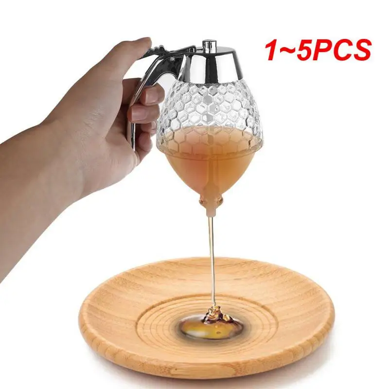 1 ~ 5Pcs Squeeze Bottle Honey Jar Container Bee Drip Dispenser Bollitore Storage Pot Stand Holder Juice Sciroppo Cup Accessori Da Cucina