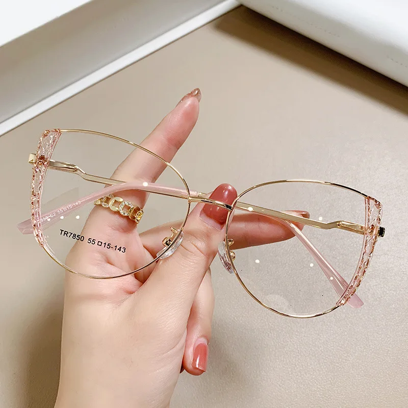 Lady Beautiful Anti-Blue Light Women Round Frame Metal Glasses Frame Fashion Trend Computer Office Decoration Occhiali Presbiopia