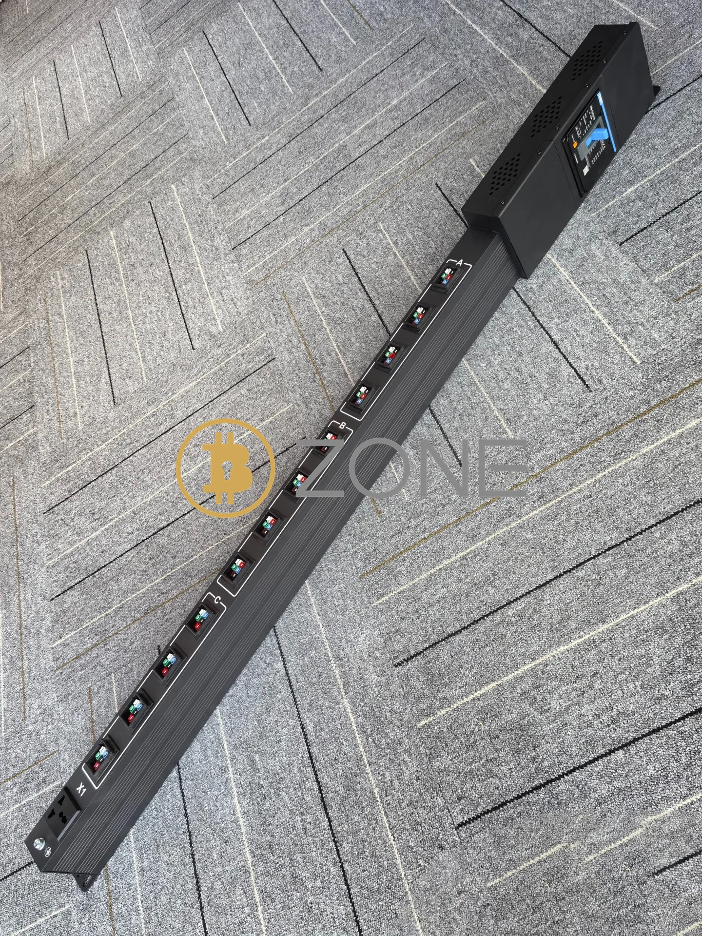 Bitmain Antpdu Trifase Per Antminer T21/S21/S19J Xp/S19J Pro + Air Cooing Bitcoin Miner Supporto Pdu 12 Minatori