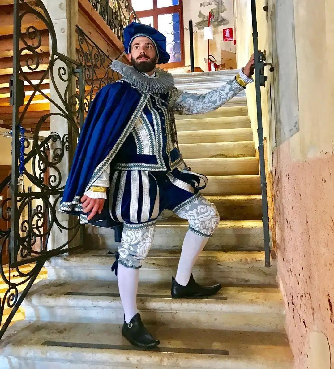 Costume Rinascimentale Tudor King Prince Da Uomo Abiti Blu King Henry Vii Costume Abito Da Ballo Blu Su Misura