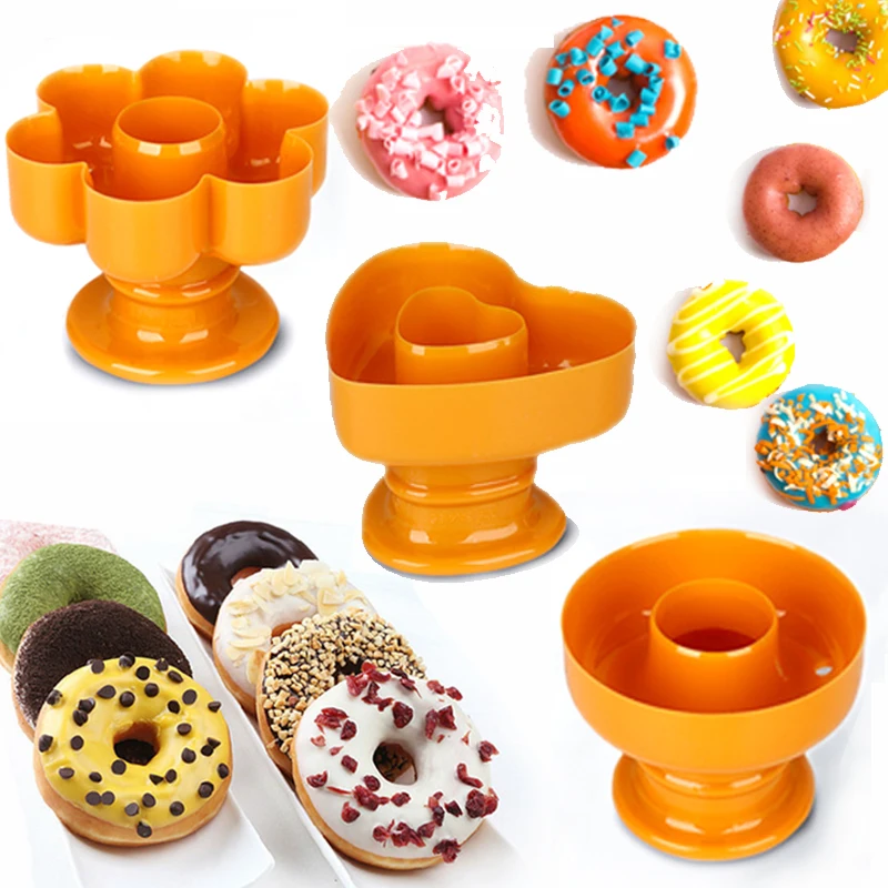1Pc Heart Plum Blossom Circle Donut Mold Magic Dessert Maker Cutter Waffle Stampi Fai Da Te Pasticceria Muffin Cake Decorating Tools