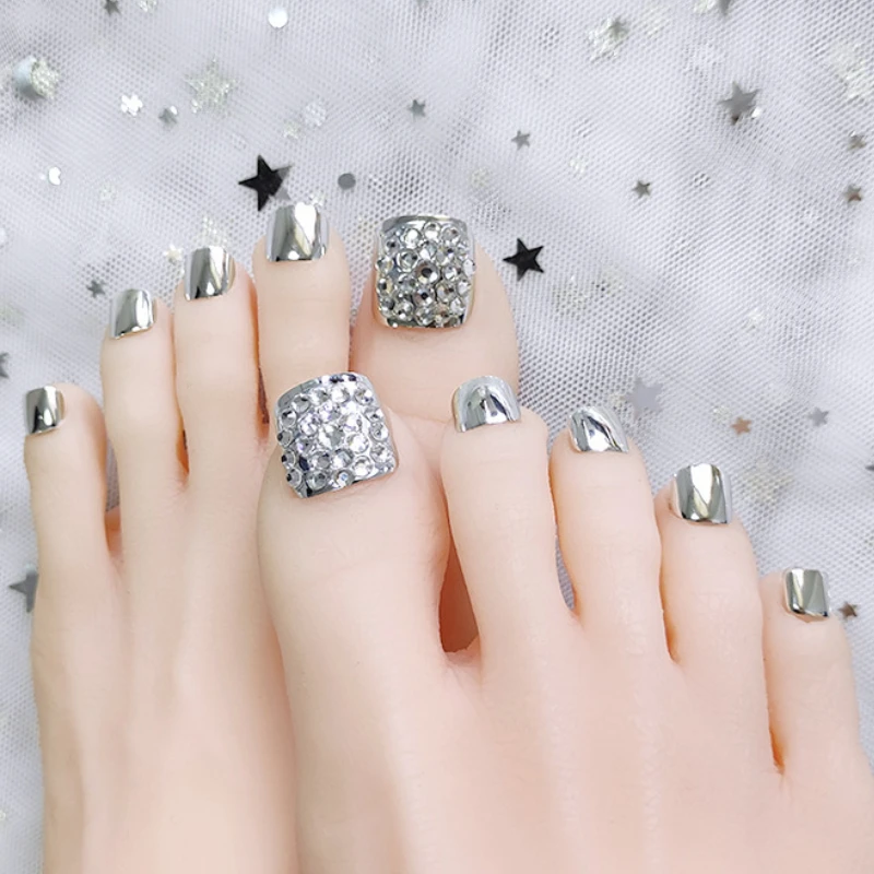 Summer New Trendy Rhinestone Full Cover Short Flat Shape Toe Nail False Nails Diy Foot Tip Nails Art Salon Manicure Material
