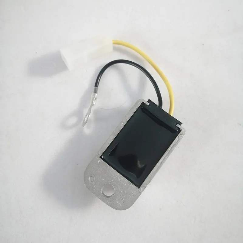 Regolatore Di Tensione 6V Raddrizzatore Ciclomotore Regolatore Per Piaggio Vespa Al 50 6V Raddrizzatore Regolatore