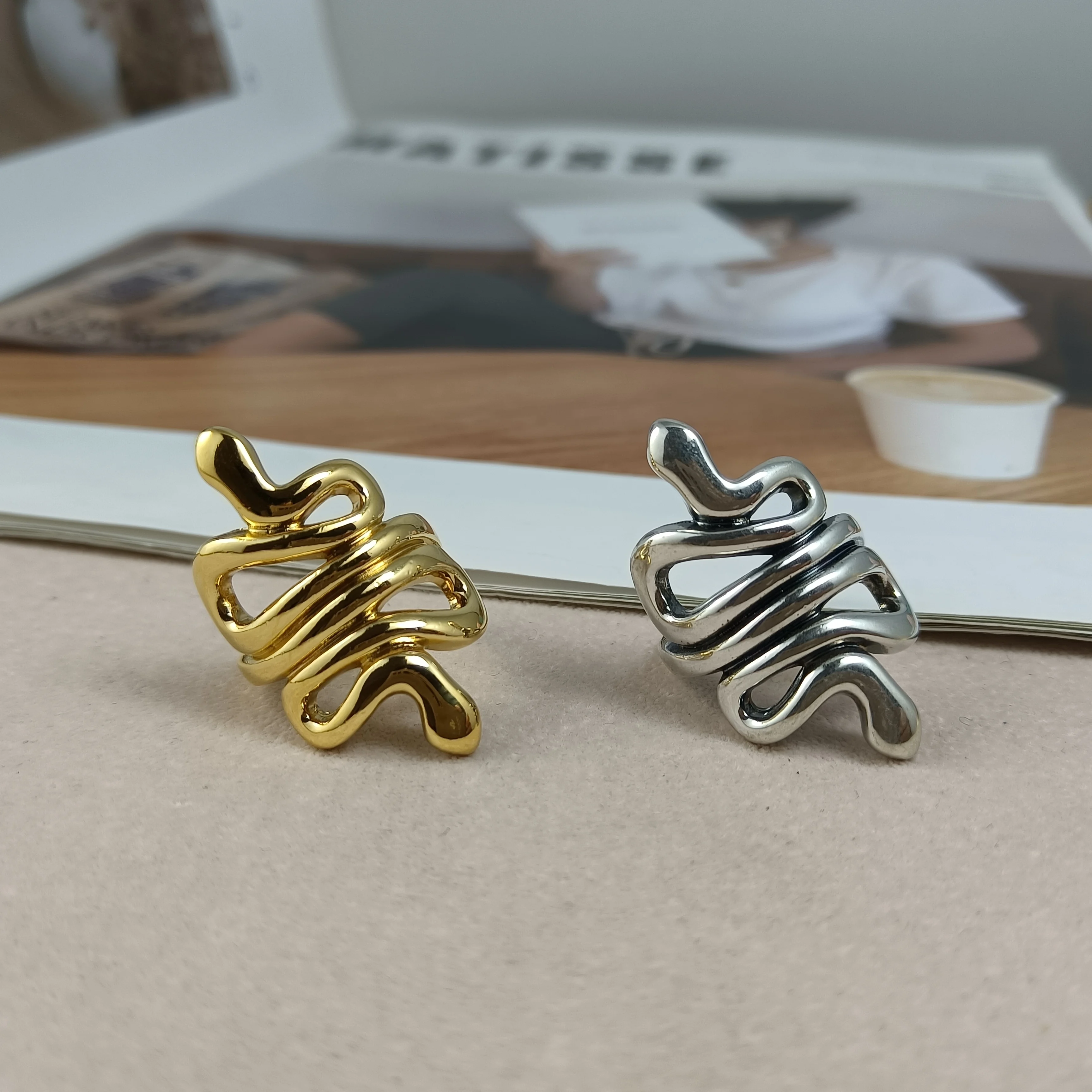 2022 New Unode50 Fashion Silver Plating 92514K Golden Snake Series Charm Infinite Ring Regalo Di Festa