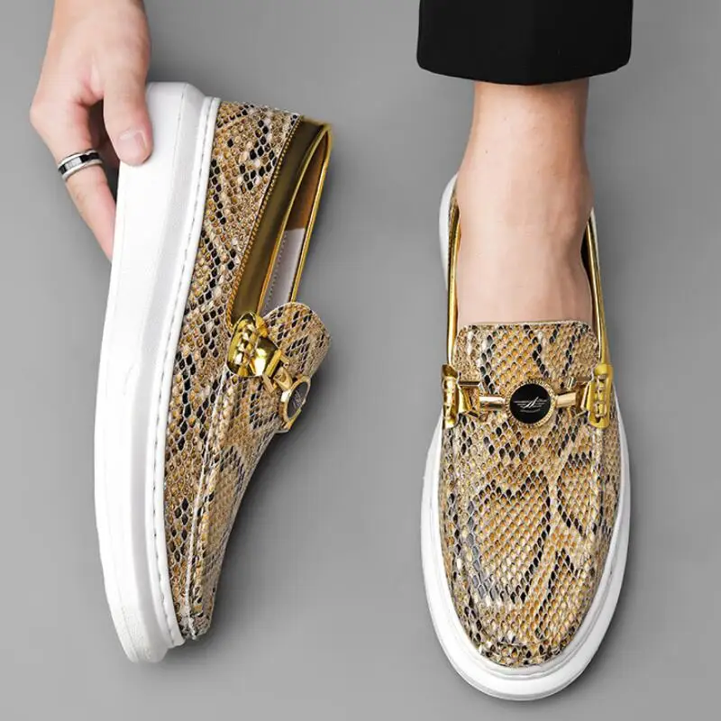 New Fashion Snake Board Shoes Round Head Stazione Europea Scarpe Da Uomo Cover Foot Mocassini Pelle Di Pecora Casual Chaussure Hommes A14
