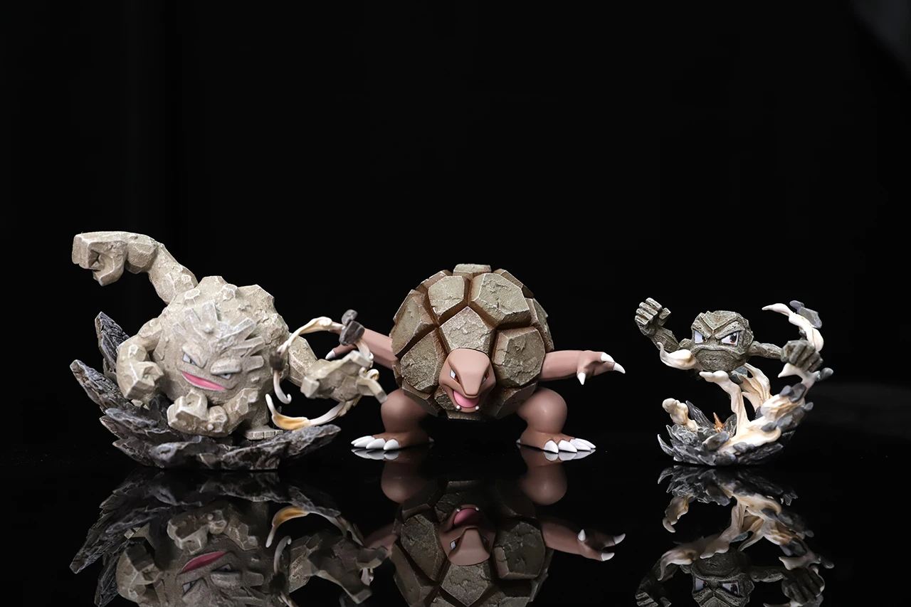 [Stock] Replica 1/20 Modello Pokemon True New Town Small Fist Stone Group Model Hand Classic Collection Gift