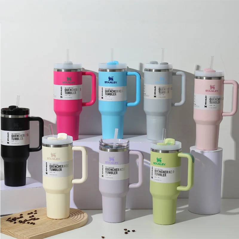 Stanley Quencher 2.0 Flowstate Tumbler Therma Con Isolamento Sottovuoto In Acciaio Inossidabile Con Coperchio Paglia 40Oz Travel Car Mug Coffee Hot Cu