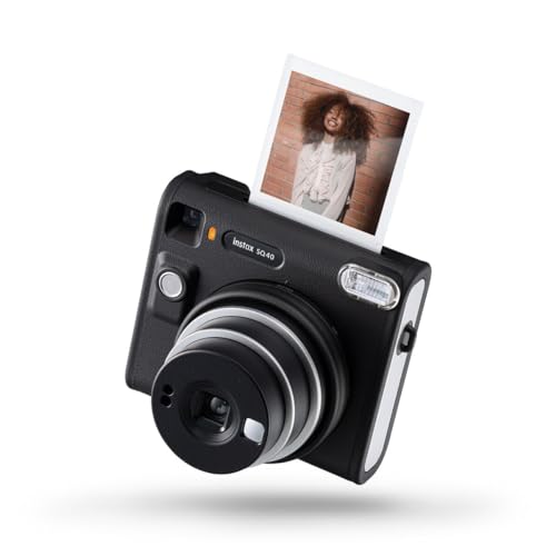 Fujifilm Instax Square Sq40 - Fotocamera Istantanea, Esposizione Automatica, Modalità Selfie, Design Classico, Finitura Nera, Eleganza Senza Tempo, St