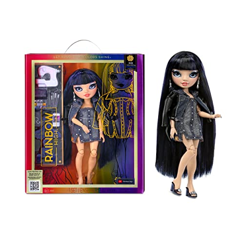Rainbow High Fashion Doll: Kim Nguyen. Bambola Blu Con Vestito Alla Moda E Oltre 10 Accessori Di Gioco Colorati. Dai 4 Ai 12 Anni