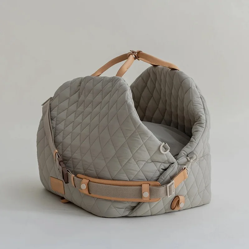 New Style Casual Fashion Luxury Pet Dog Cat Carry Tote Bag Dog Car Carrier Booster Seat Trasportini Per Animali Domestici