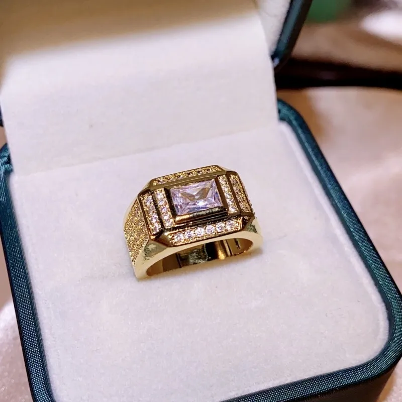 Anelli Placcati Oro 14K Moda Per Uomo Donna Anello Rettangolare In Cristallo Di Diamante Con Zirconi Gioielli 2023 Regalo Anillos Mujer