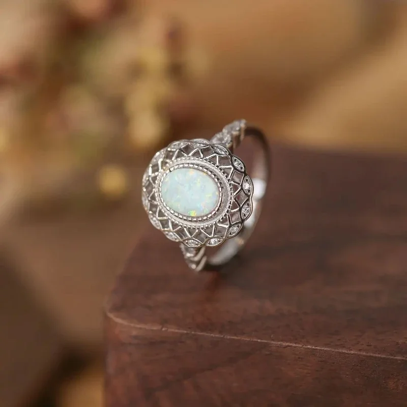 2023 Fashion New S925 Sterling Silver Small Fresh Australian Gem Personalità Europea E Americana Diamond Set Opal Ring