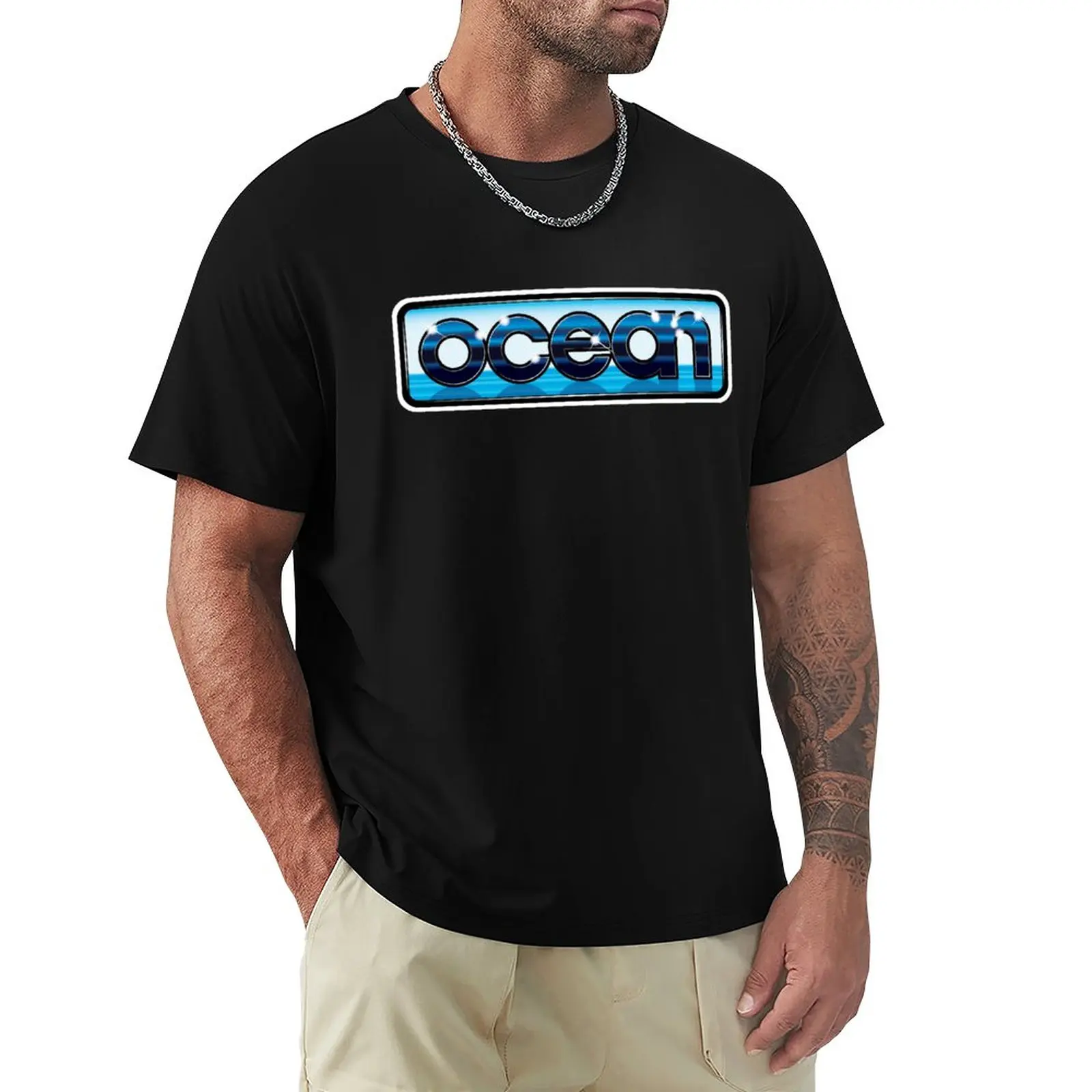 Logo Del Software Oceanico Degli Anni '80-T-Shirt Ricreativa Di Alta Qualità 100% (Amiga, C64, Amstrad, Spectrum)