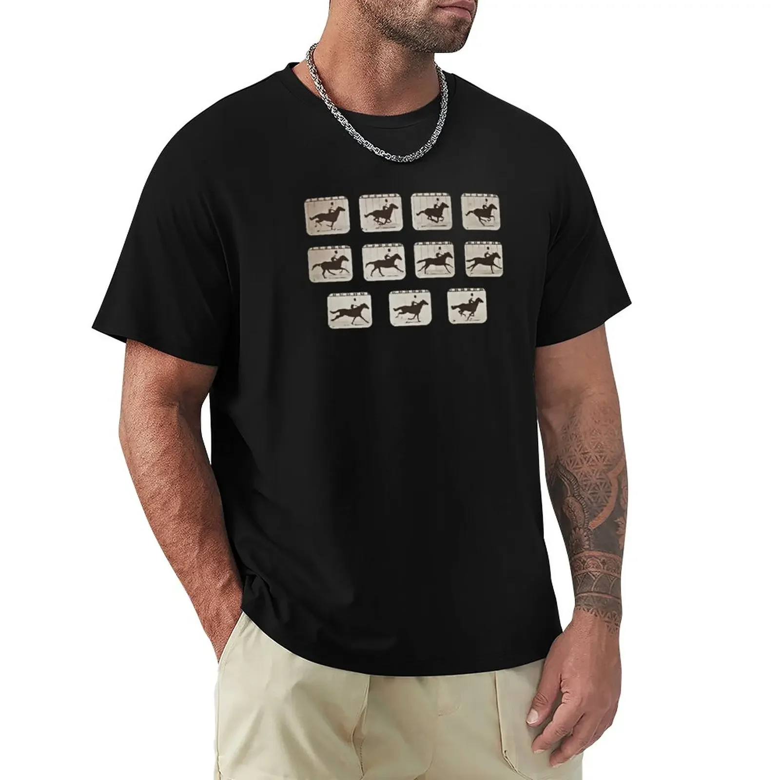 Cavallo Vintage In Motion - Sallie Gardner At A Gallop - Eadweard Muybridge (1878) T-Shirt