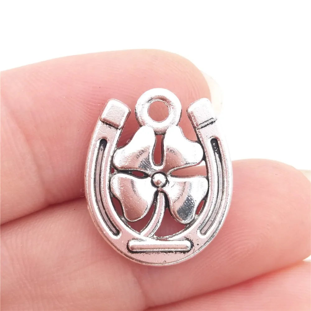 Bulk 30 In Lega Di Zinco Ferro Di Cavallo Con Four Leaf Clover Fascino Good Luck Charm Risultati Dei Monili Di Diy 15*18Mm 1.6G
