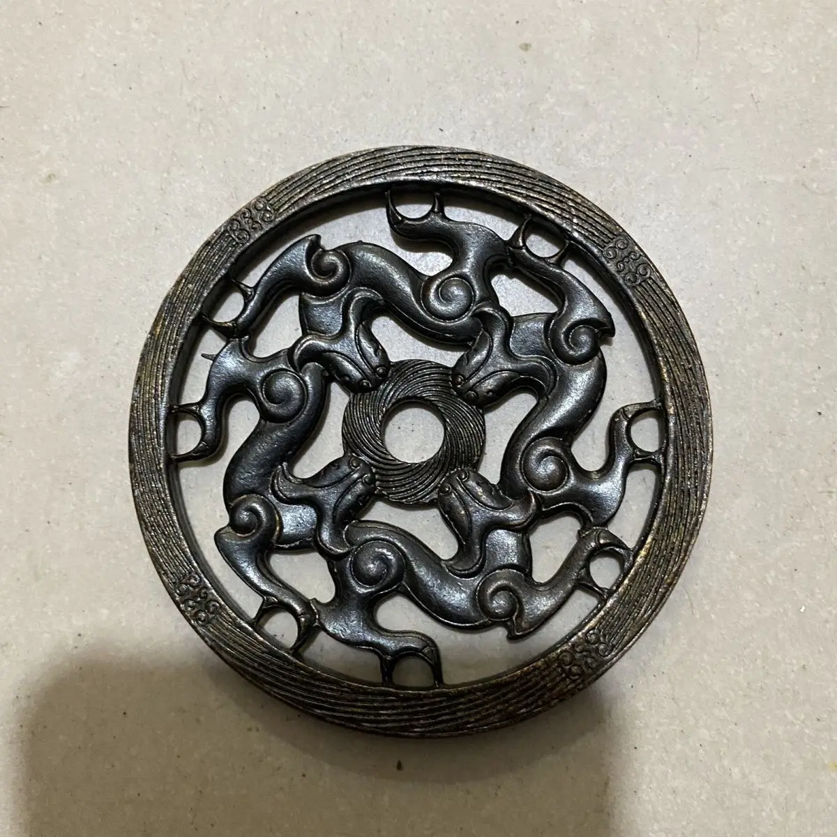 Collezione Di Monete In Rame Old-Fashioned Double Dragon Safety Buckle Hollow Ancient Dragon Pendant Hollow Piece