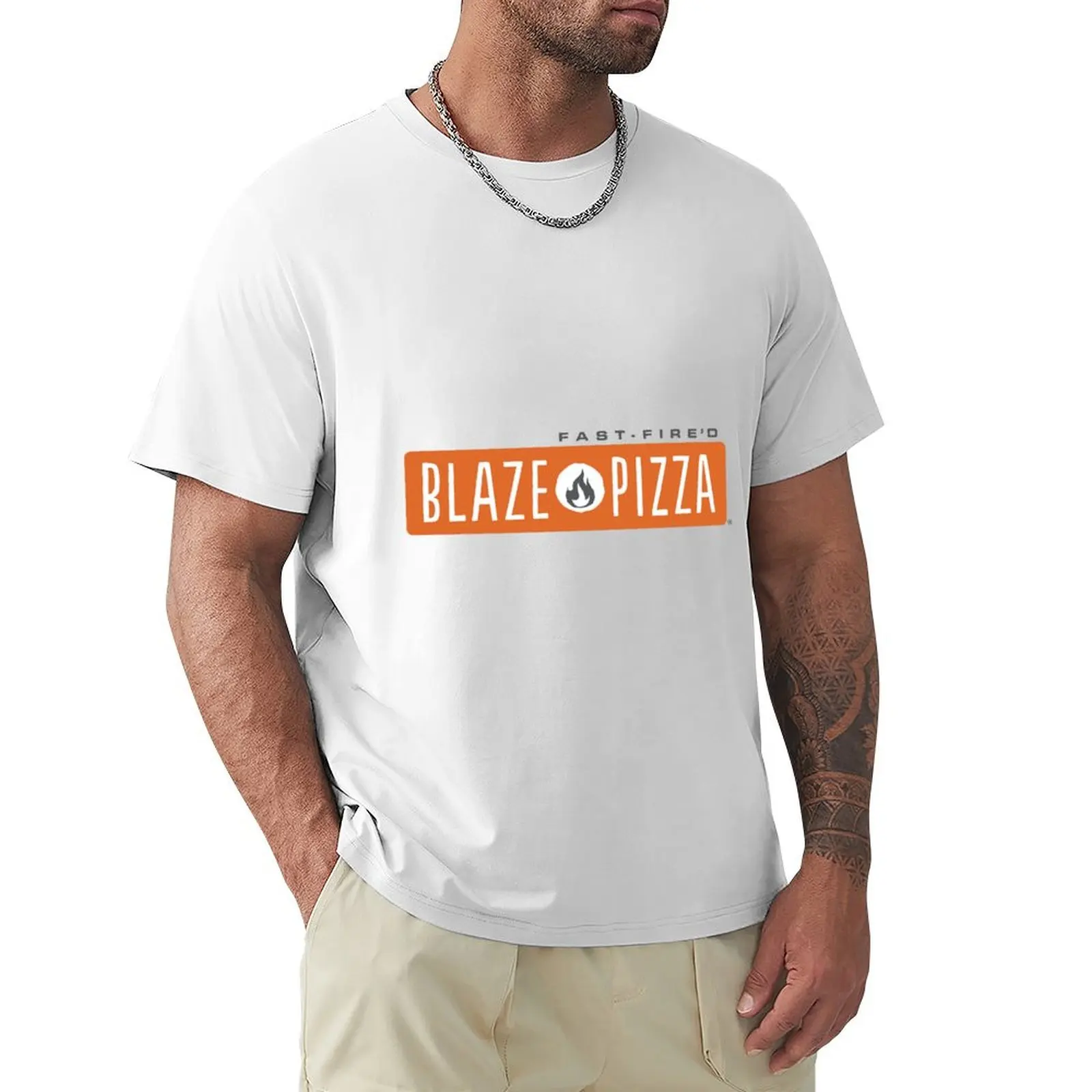 Design Blaze Pizza Restaurant Logo T-Shirt Funnys Sports Fans Sweat Maglietta Oversize Moda Coreana Da Uomo
