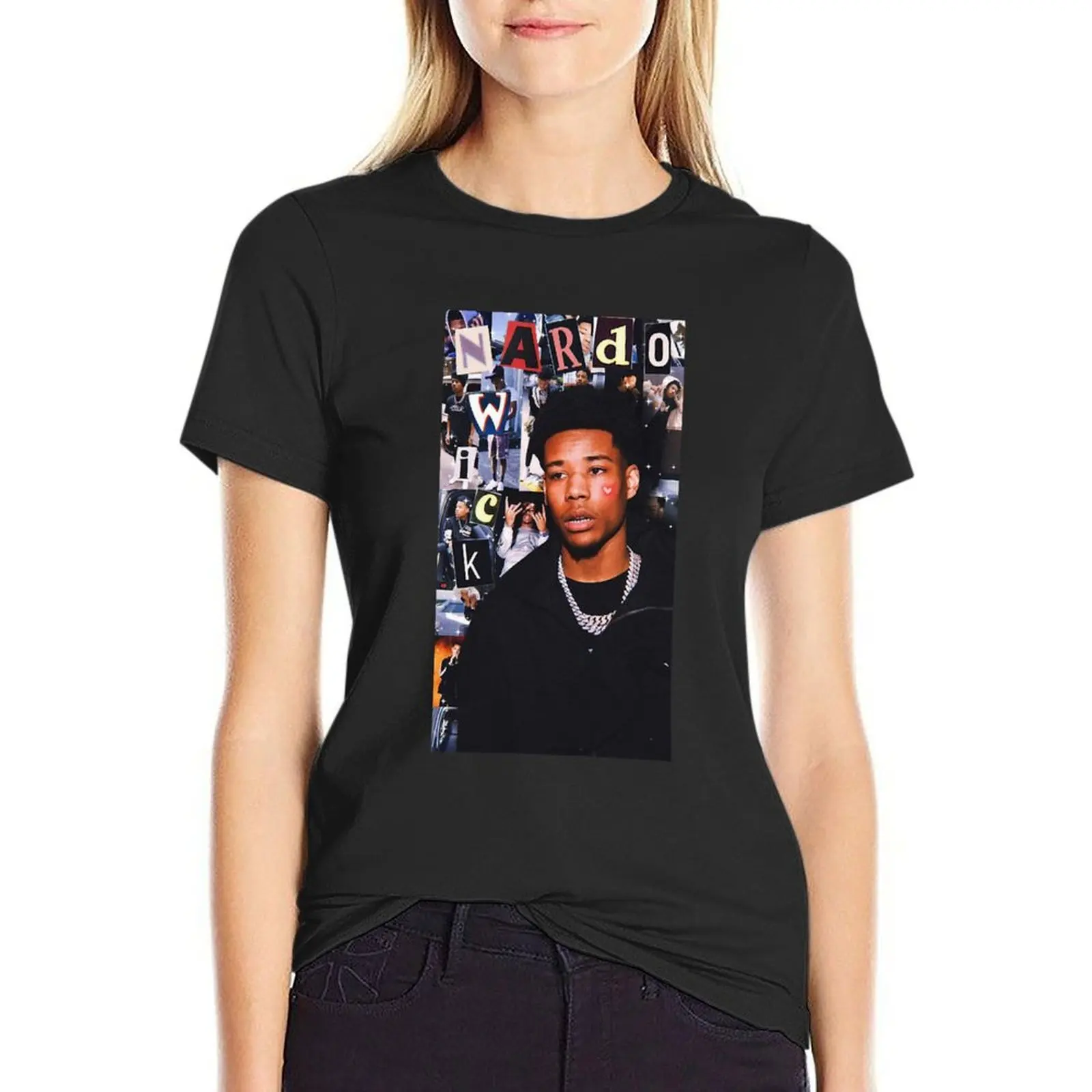 Nardo Collage T-Shirt Top Manica Corta Tee Abbigliamento Donna