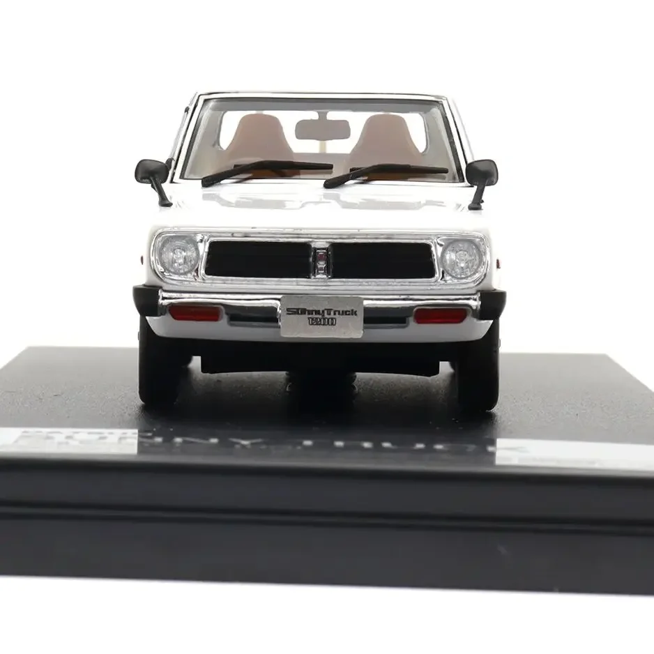 1:43 Hi Story Model For J-43541 Datsun Sunny Truck Long Body Deluxe 1979 Car Model Resin Classic Car Model Collection Decoration