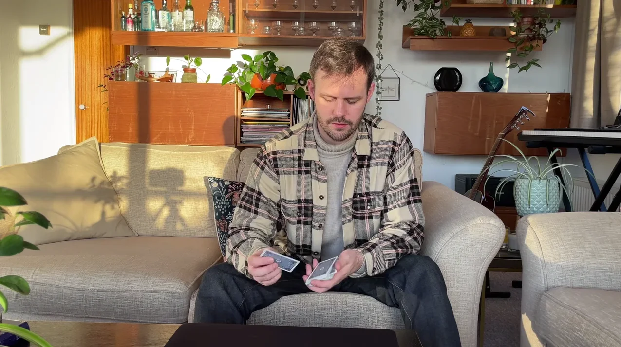 2023 Irlanda Shuffle Di Andrew Frost - Magic Tricks