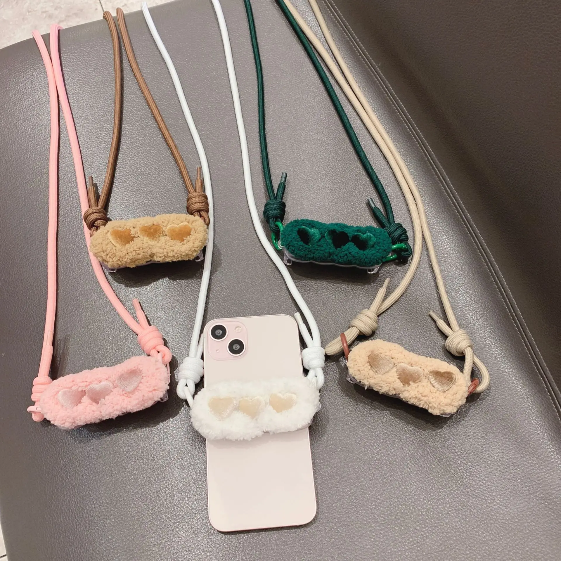 Ins Velvet Love Peluche Custodia Per Cellulare Clip Posteriore 3D Cartoon Crossbody Chain Per Iphone 13 14 15 Pro Max Xiaomi 14 Accessori