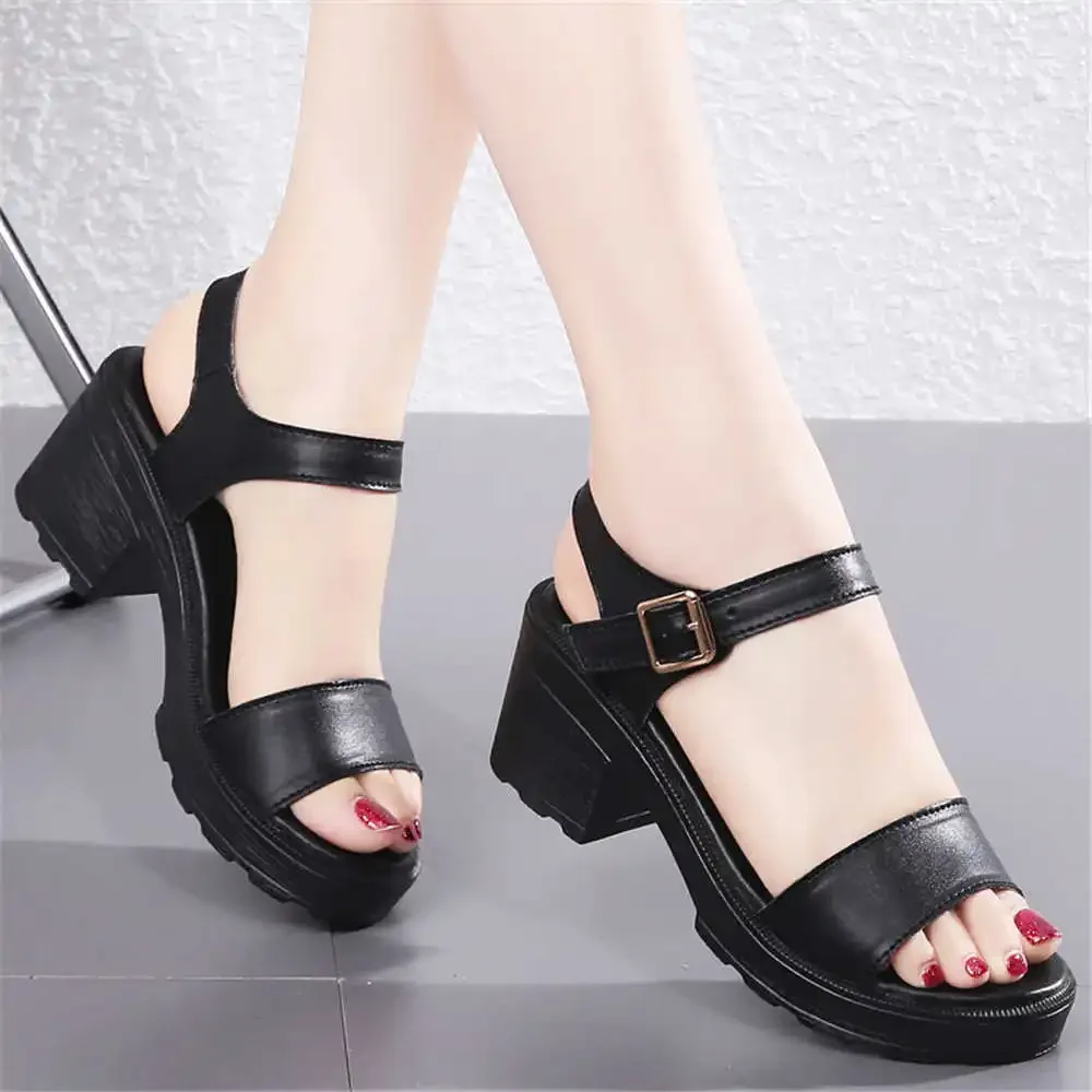 Strappy 36-40 Sneakers Bianche Per Donna Pantofole Kawaii Infradito Scarpe Sandali Da Ragazza Sport Athletic Sho Cute Deals Teniss