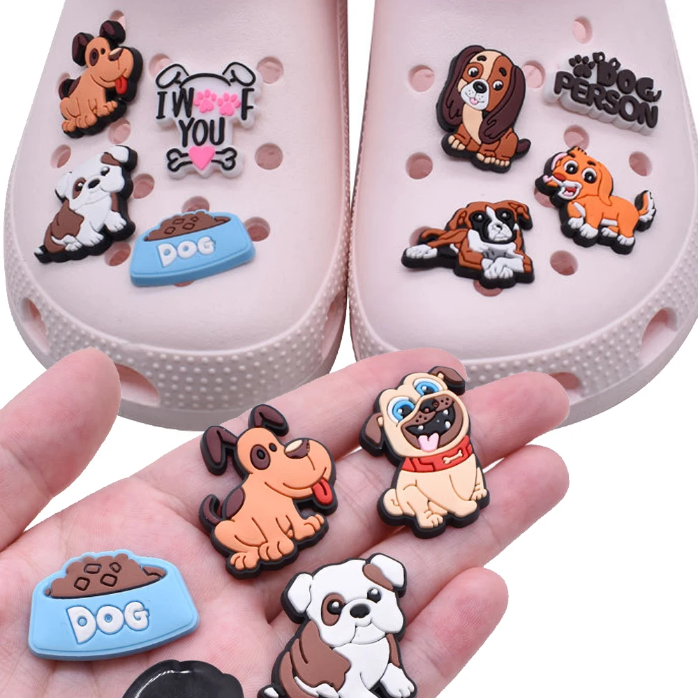 Commercio All'Ingrosso 1 Pz Ciondoli Per Scarpe In Pvc Per Crocs Dog Badge Donna Sandali Fibbia Bambini Spille Decorazione Jeans Uomo Accessori Bombon