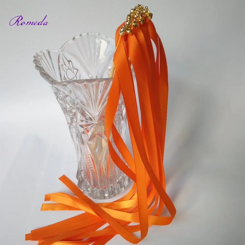 Nuovo Stile 50 Pz/Lotto Light Orange Stain Nastro Nozze Stick Bacchetta Con Campane D'Oro Per La Decorazione Di Nozze