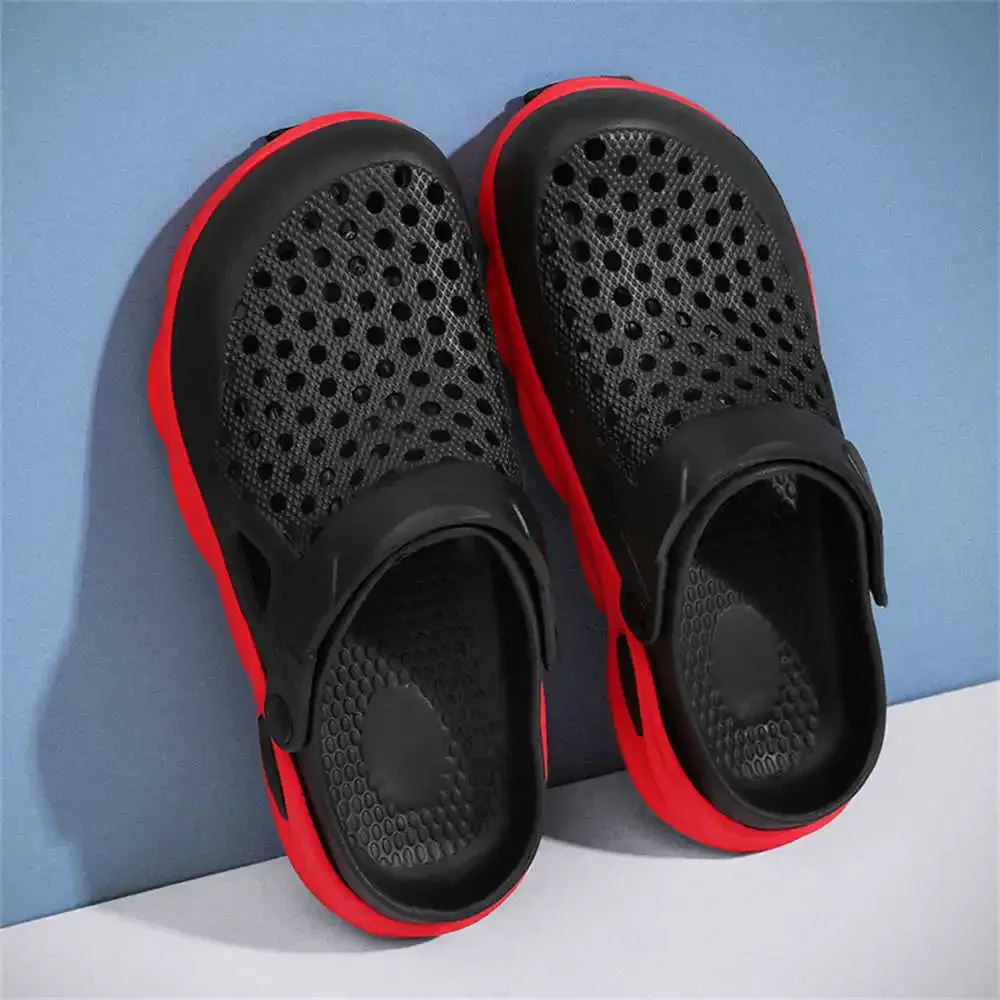 Numero 44 Summer Man Luxury Brand Design Sneakers Sandalo Mezzo Argento Scarpe Pantofole Mimetiche Sport Celebrity High Fashion