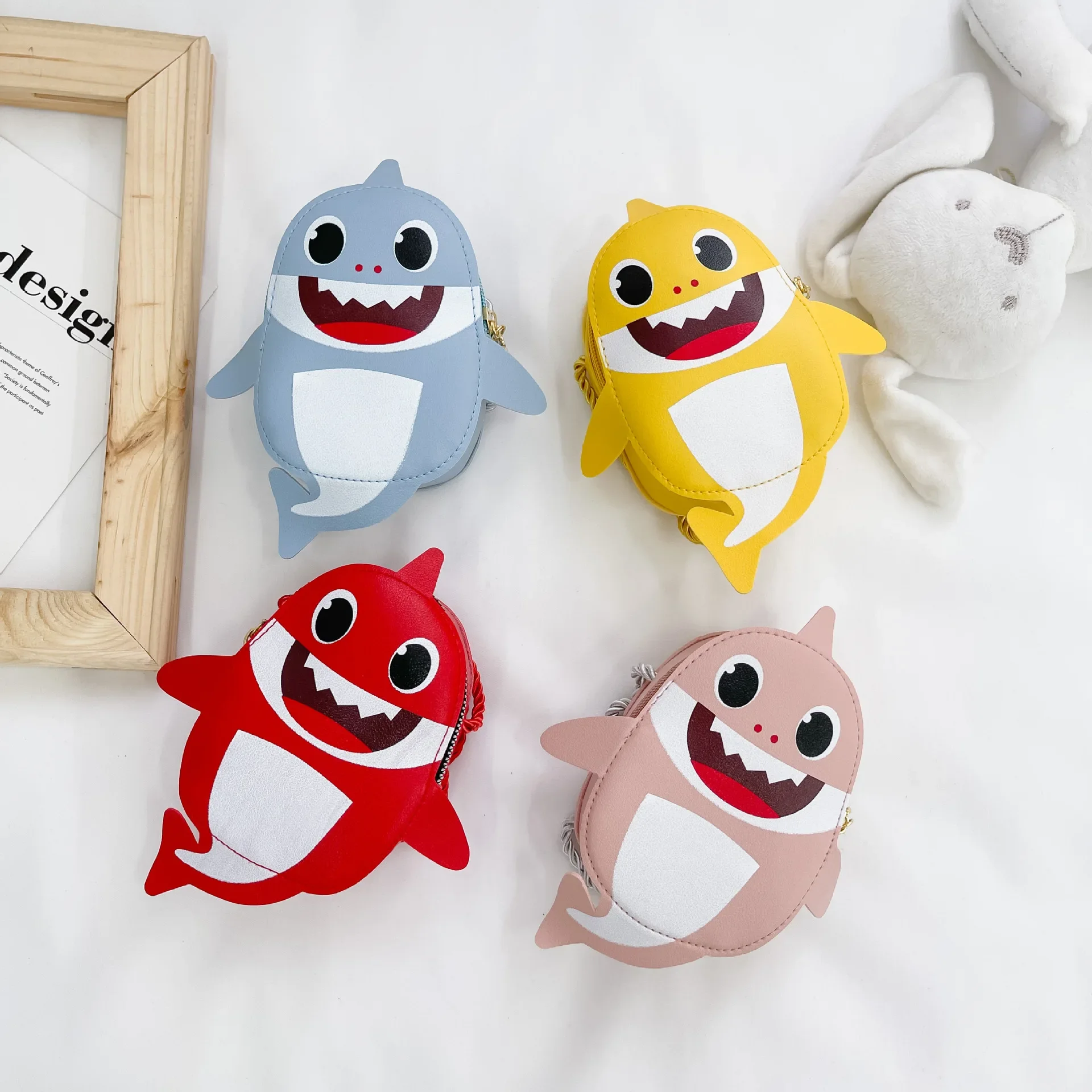 2024 Baby Shark Children'S Cartoon Messenger Cute Bag Hot Toys Regalo Di Capodanno Di Natale Per Bambini