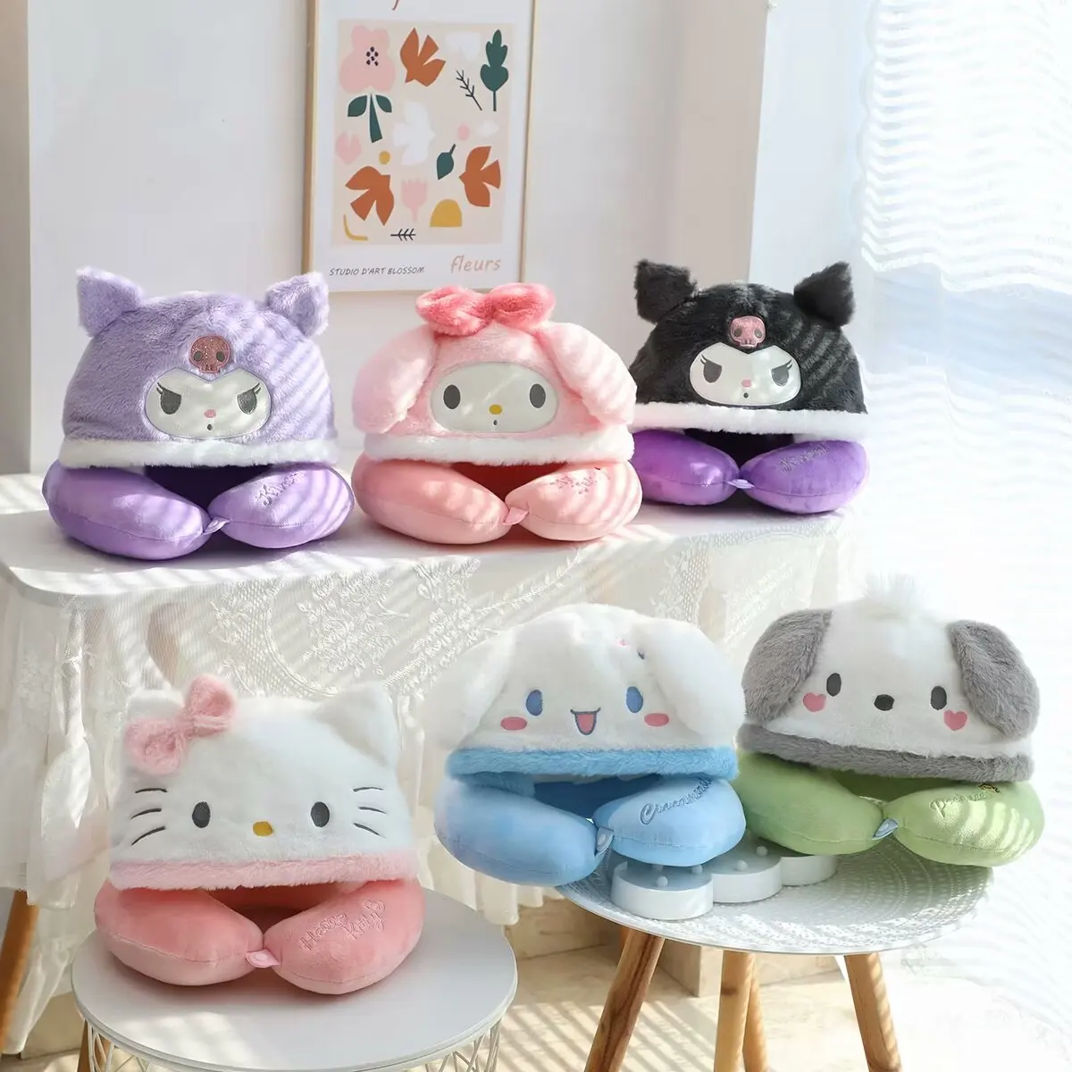 Sanrio Cute Anime Cuscino A Forma Di U Con Berretto Kuromi My Melody Pochacco Stitch Travel Neck Pillow Nap Pillow Regali Per Ragazza Adulta