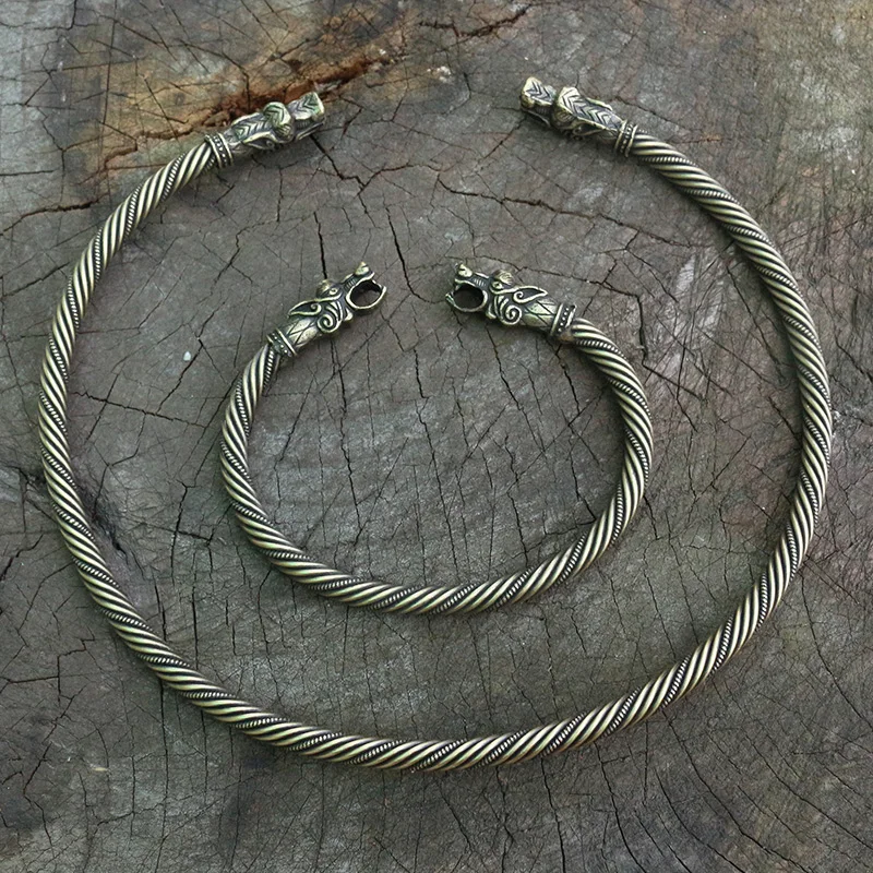 Lanseis 1 Pz Viking Wolf Bracciale Viking Wolf Head Fenrir Torc Neck Ring Ragnar Handmade Heavy Twisted Brass Wire Pagan Norse