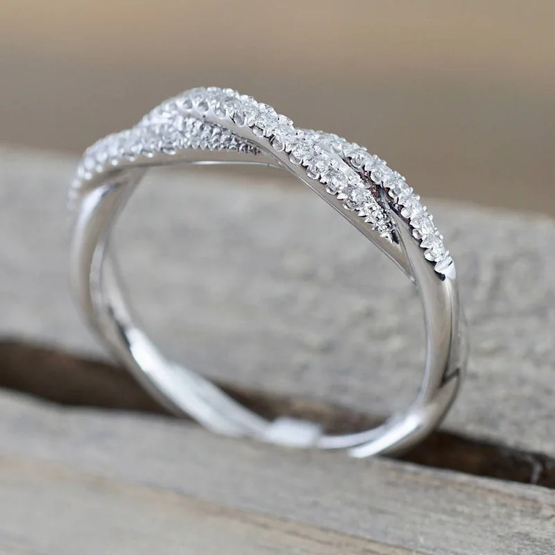 Iparam Pattern Twisted Rope Hemp Flowers Ring Color Oro Color Argento Micro Cubic Zirconia Tail Ring Fashion Women'S Jewelry