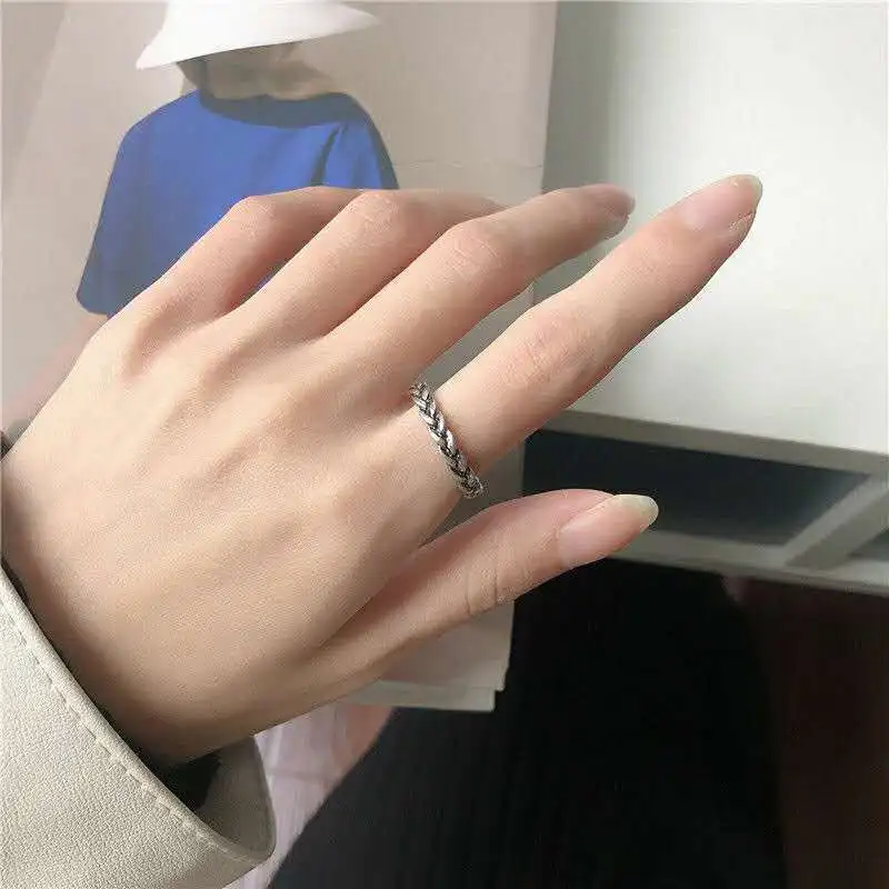 Ragazza Punk Anello 2020 Di Nuovo Modo Di Retro Anello Di Personalità Di Nicchia Torsione Multa Spiga Di Grano Netto Celebrity Anello Del Commercio Al