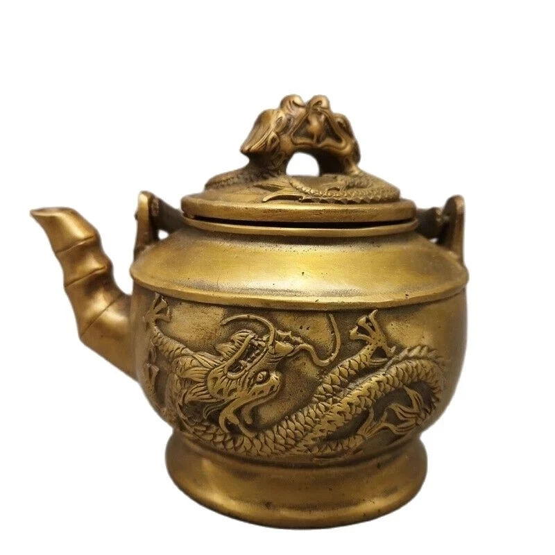 Una Vecchia Pentola In Ottone Con Doppio Drago Della Collezione Di Antiquariato Cinese