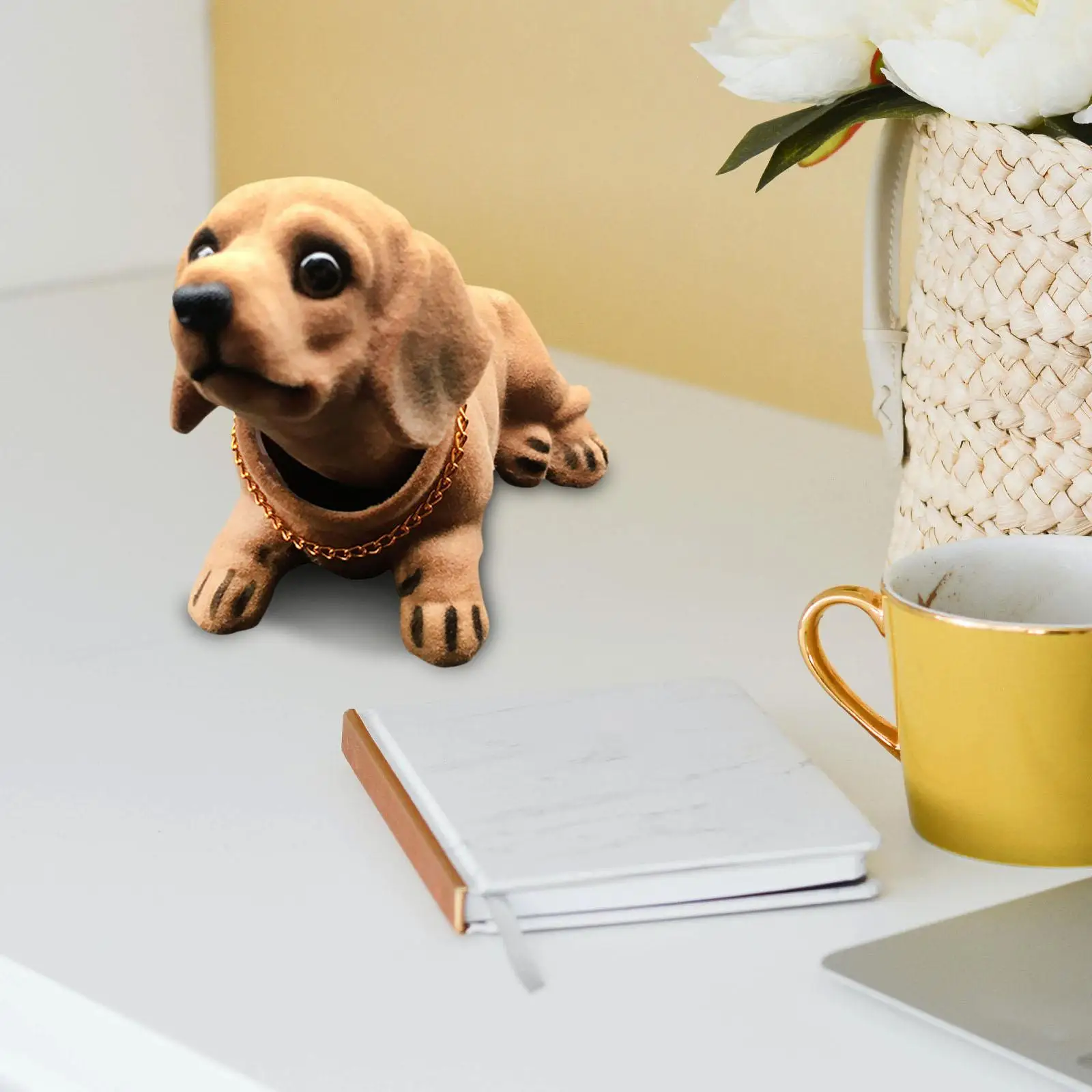 Bobble Head Dog Figure Car Decoration Nodding Heads Dog Ornament Shaking Head Dog Toy Figurine In Resina Decorative