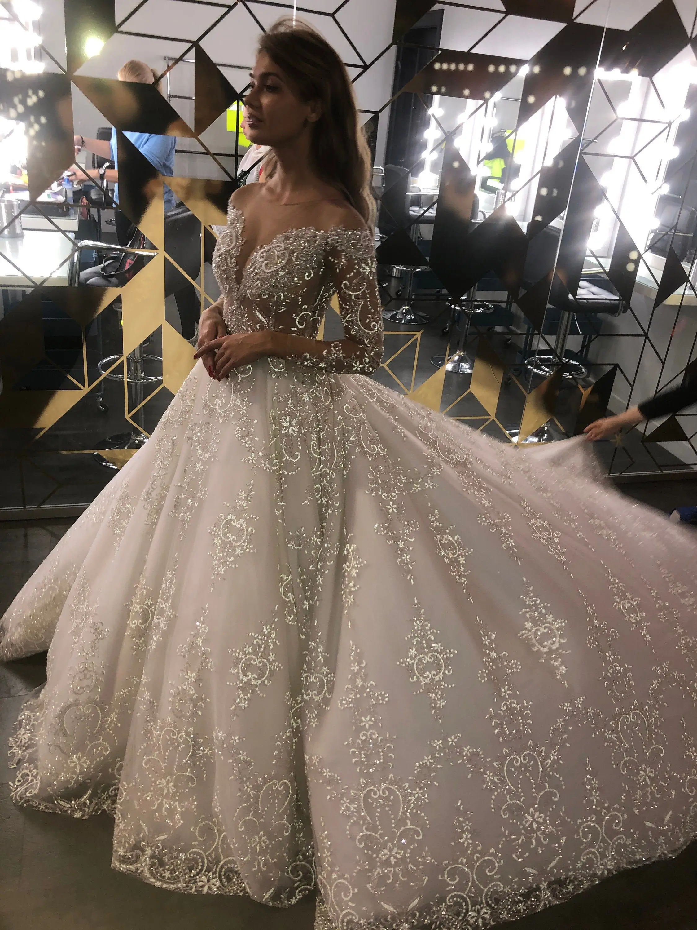 Hot New O Neck A Line Wedding Dresses Princess Wedding Gowns Bride Crystal Beading Custom Make Plus Size Wedding Dresses