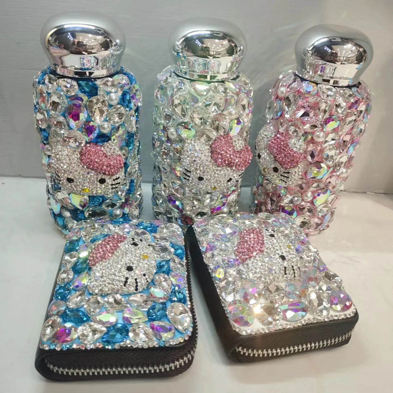 Sanrio Figure Kawaii Hello Kitty Diamond Water Glass Mini Isolamento Keep Cold Big Drill Pocket Cup Kt Exquisite Girlfriend Gift