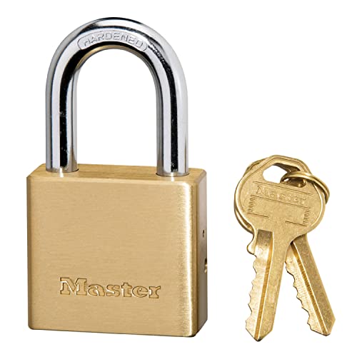 Master Lock 575Eurd, Lucchetto In Ottone Massiccio, A Chiave, Ideale Per Mettere In Sicurezza Portoni E Capanni Per Gli Attrezzi, 70 X 38 X 20 Mm