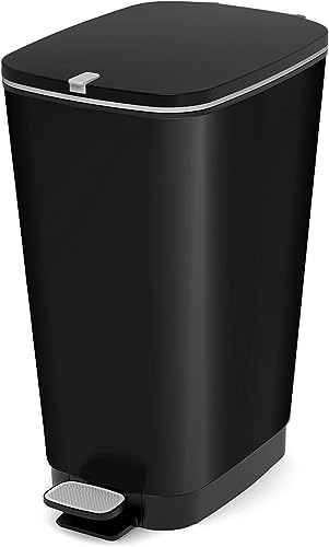 Keter Pattumiera Chic Bin L Nera, Pattumiera Da Bagno A Pedale Con Anello Ferma Sacco Per Sacchetto Da 50 Litri, 29 X 44.5 X 60.5 Centimetri