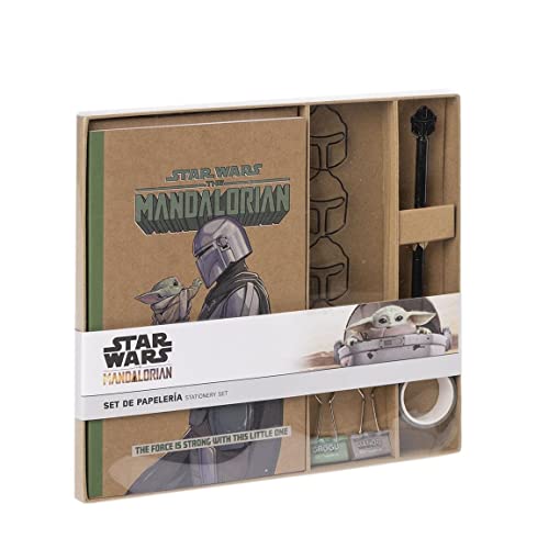 Cerdá Life'S Little Moments - Set Papeleria The Mandalorian & Baby Yoda Incluye Cuaderno Kraft A5-21 X 13 Cm - Boligrafo Negro De Metal, Cinta Adhesiv