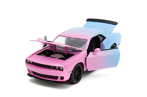 Jada - Auto Dodge Challenger Hellcat Scala 1:24 Con Arredamento Gamma Pink Slips, Ruota Libera, Porte, Cofano E Bagagli Si Aprono (253293002)