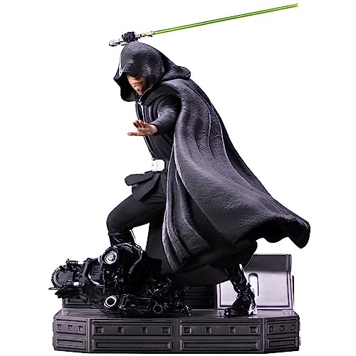 Iron Studios Bds: The Mandalorian - Luke Skywalker Combat Version Art Scale Statue (1/10) (Lucswr52421-10)