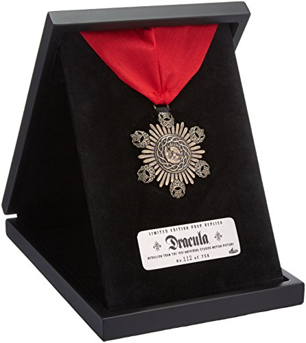 Factory Entertainment Universal Monsters Dracula Medallion Prop Replica (Limited Edition)