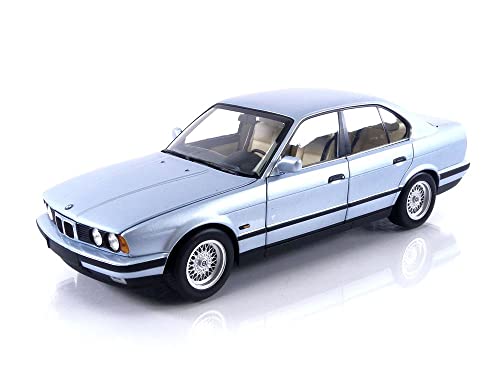Minichamps- Collezione In Miniatura Auto, Colore Metallico Blu Chiaro, 100024007