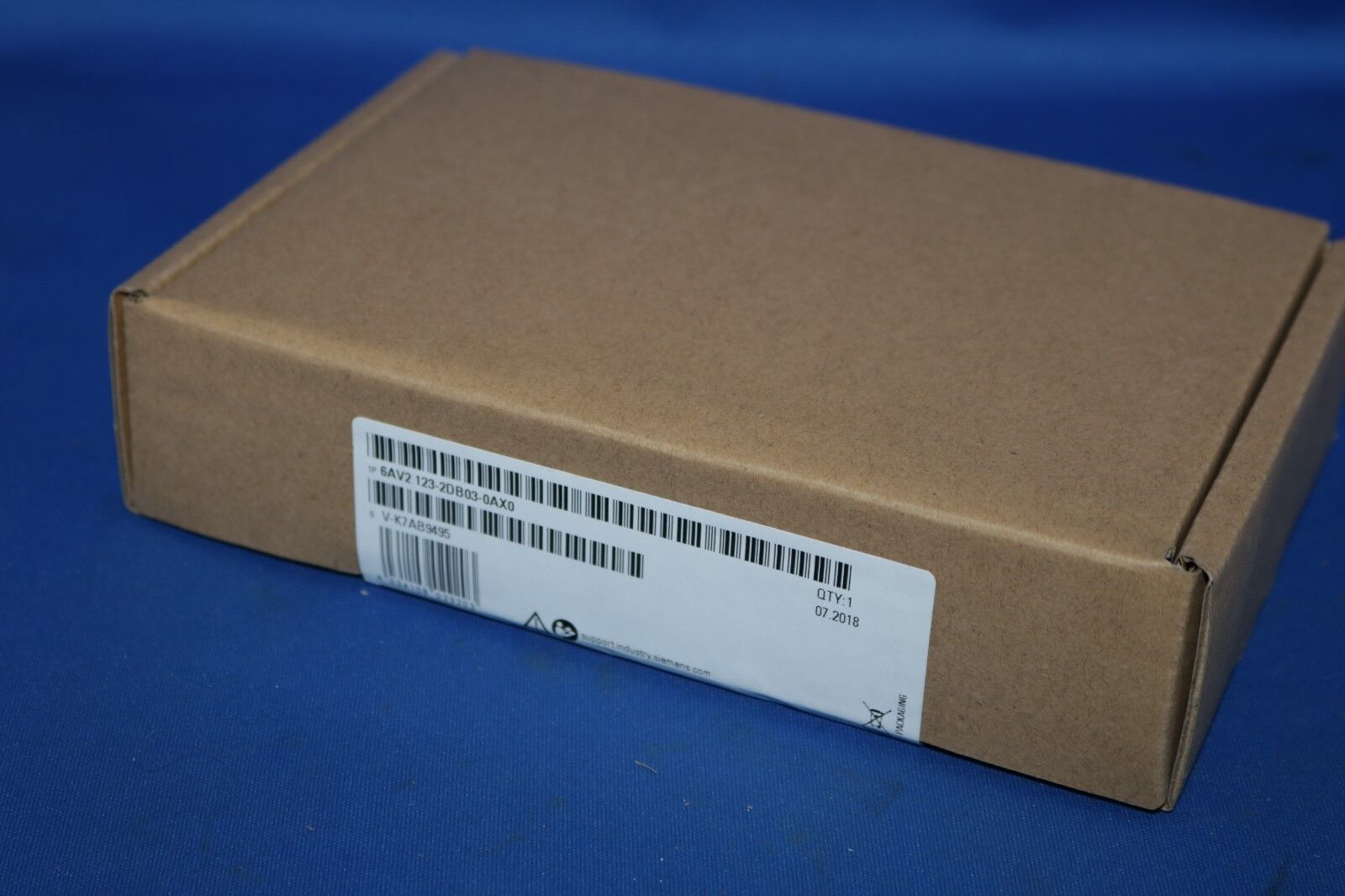 Nuovo Simatic Siemens KTP400 PANNELLO BASE 6AV2123-2DB03-0AX0 6AV2...