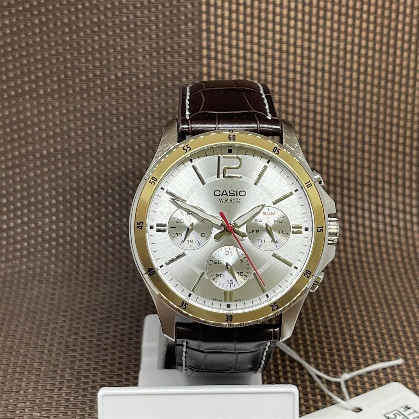 Casio MTP-1374L-7A Orologio casual da uomo in pelle marrone con quadrante...