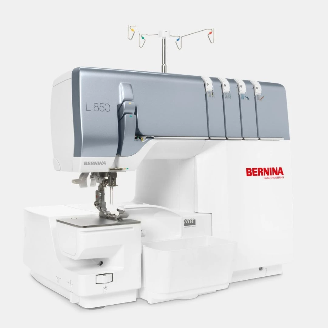 Bernina L 850 Taglia Cuci Professionale con Infilatura ad Aria