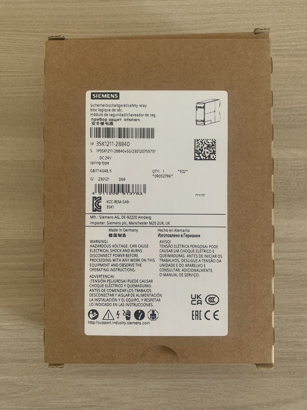 Siemens SIRIUS  Relais sicurezza uscita 4 na + 1nc 24 V . 3SK1211-2BB40