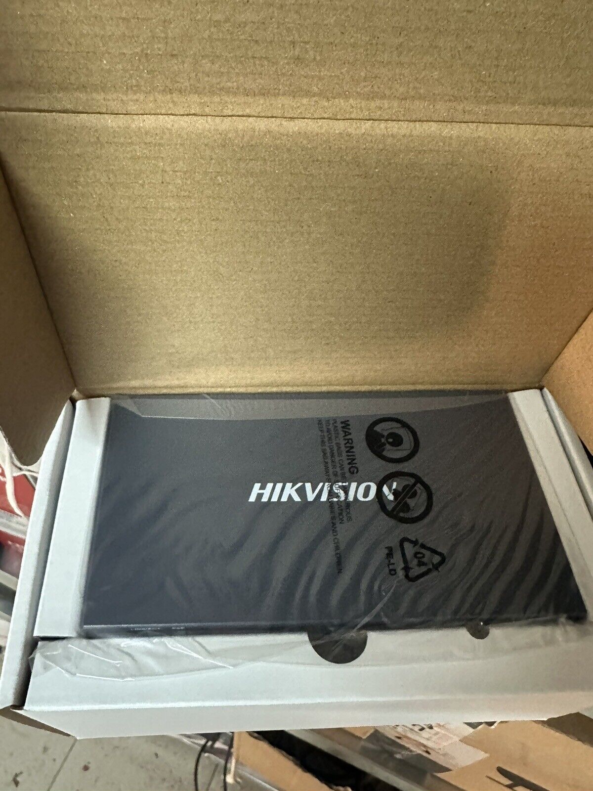 Hikvision 8 Porte Fast Ethernet Unmanaged POE Switch DS-3E0109P-E/M(B)